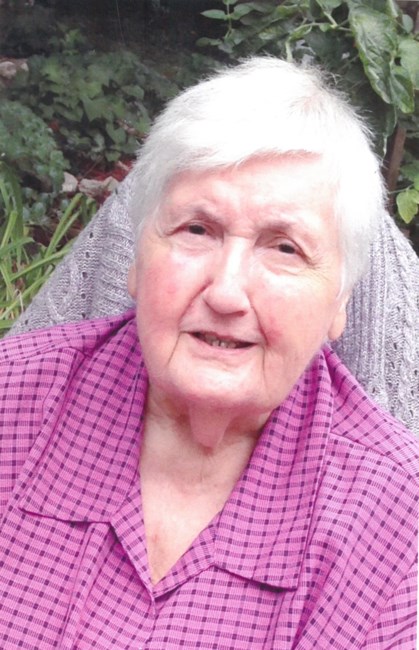 Obituary of Carolyn Chloe Sons