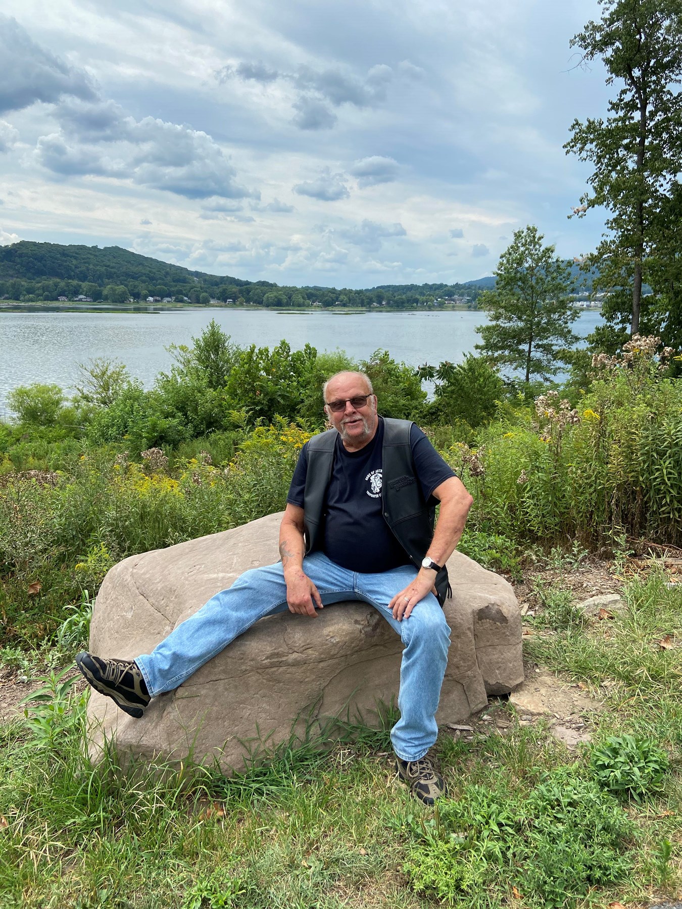 Obituary of Clyde E. Armstrong Jr.