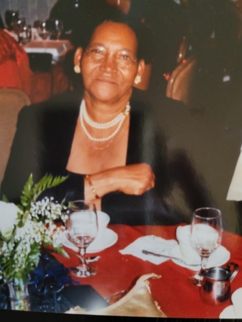 Obituary of Valerie Sommers