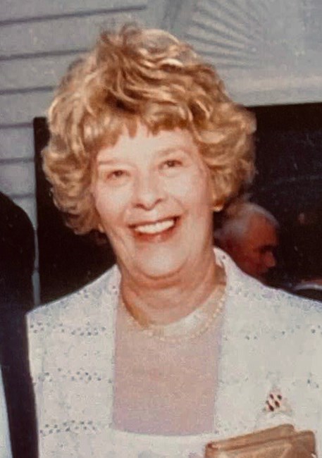 Obituario de Julia "Berry" Roseberry (Thomas) Hutchinson
