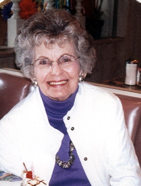 Obituario de Dorothy F. Adams