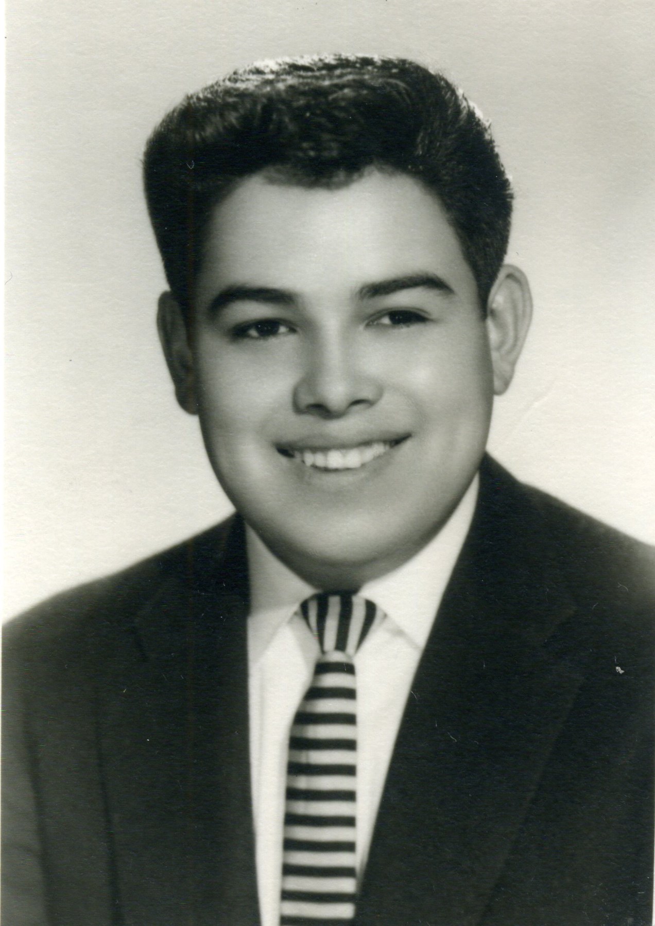 Obituary of Louis Lou A. Armendariz