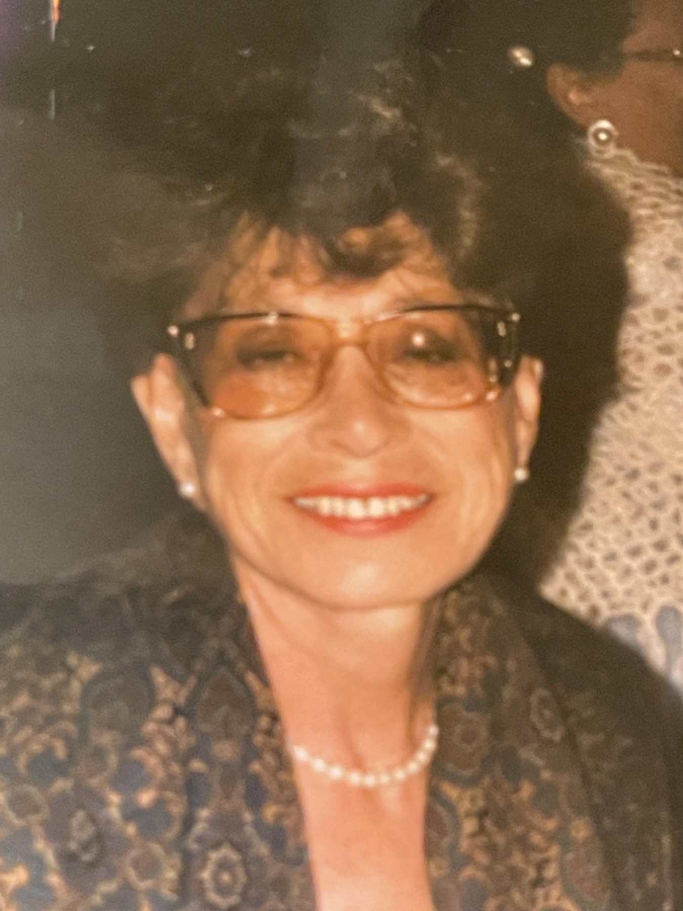 Obituary of Vivian Walker