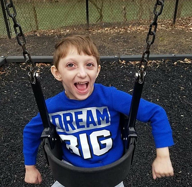 Obituary of Devin Lee Fields