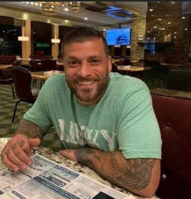 Obituario de Michael Robert George (Milorey)