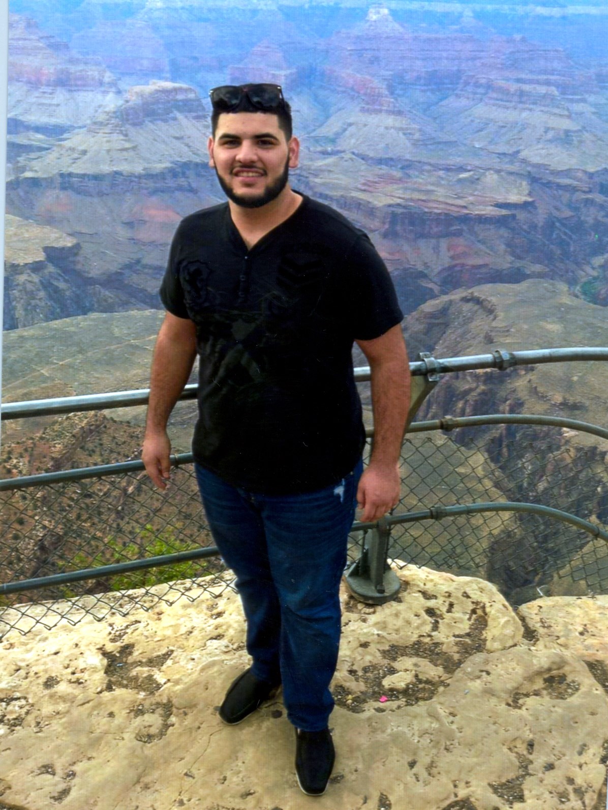 Obituary of Roberto Manriquez Jr.