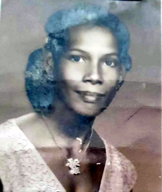 Obituary of Yvonne Wilhelmina Kelly