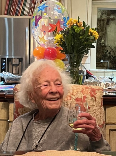 Obituario de Evelyn Joyce (Peterson) Brown