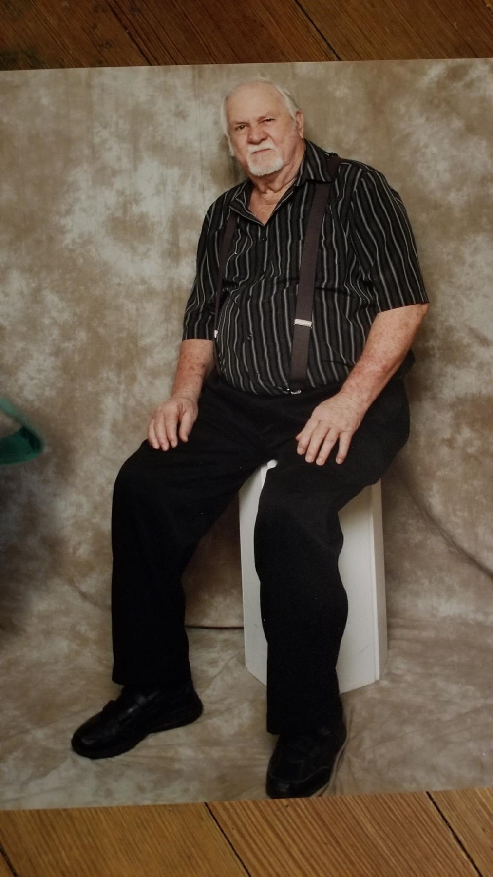 Obituary of Robert E. Overstreet