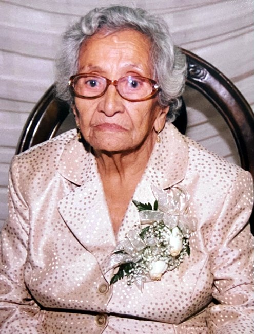 Obituary of Maria De La Luz Calderon