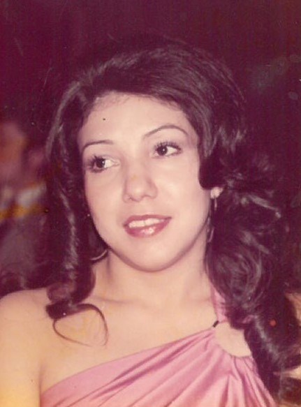 Obituary of Maria Flores