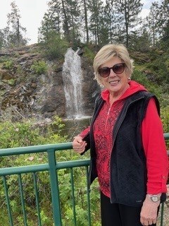 Obituary of Helen Chris (Barbas) Heuer