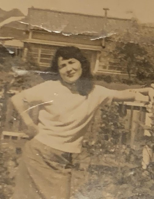 Obituary of Akie Varonick