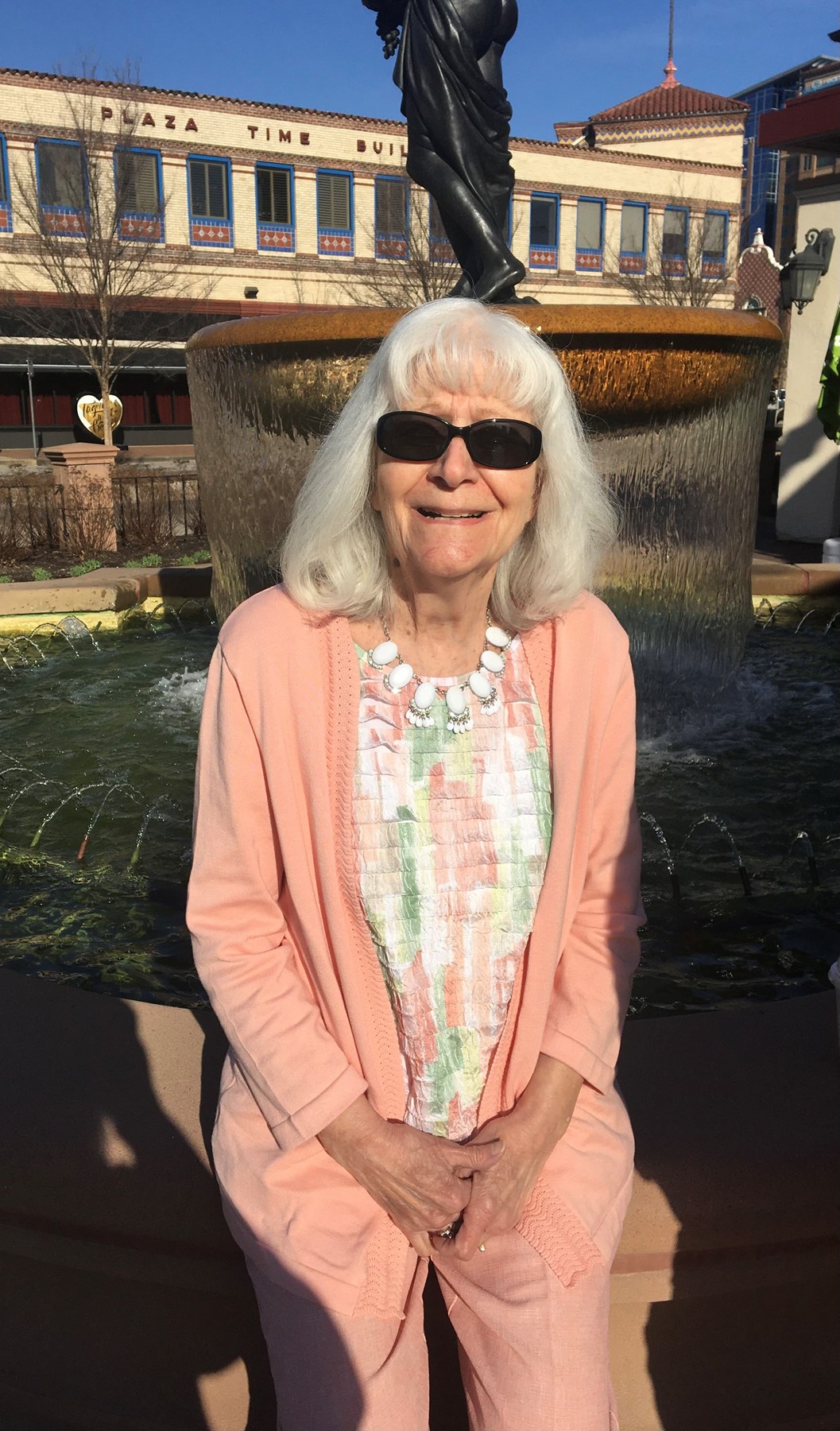 Obituary of Mary Lou Comer