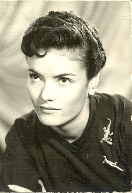 Obituary of Maria Mora