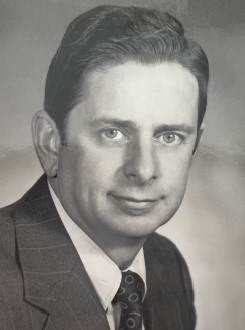 Obituary of James Patrick Kelly