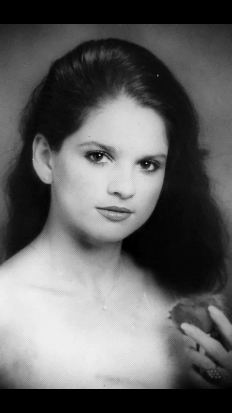 Obituary of Lola Maria Mares-Sturhan