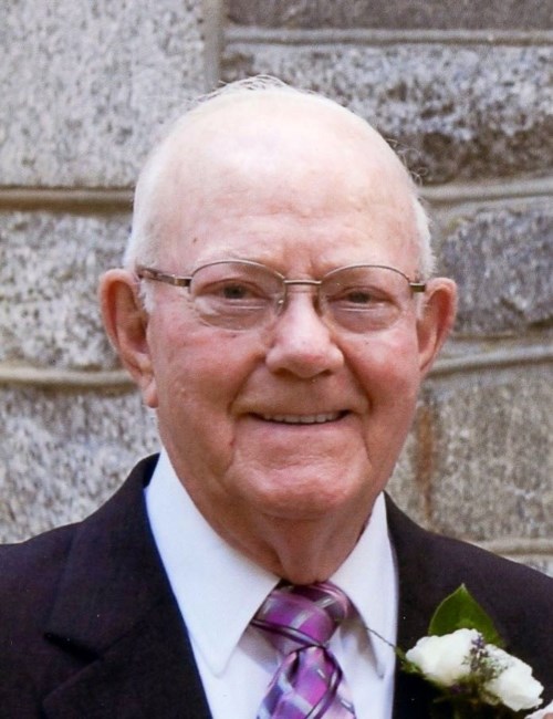 Obituario de Roy Earl Moore
