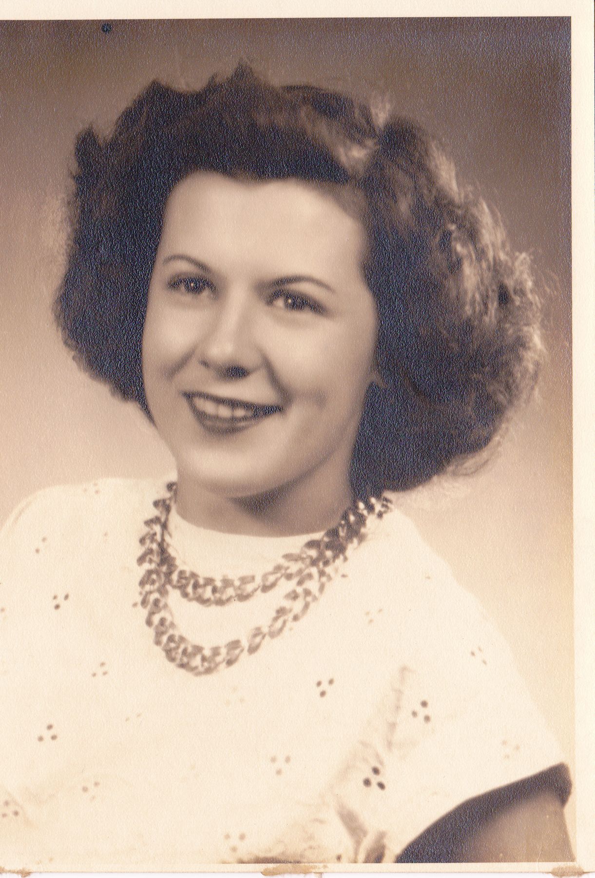 Obituary of Elizabeth Suzanne de Tomasi