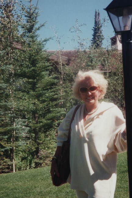 Obituary of Shirley Dean Danis