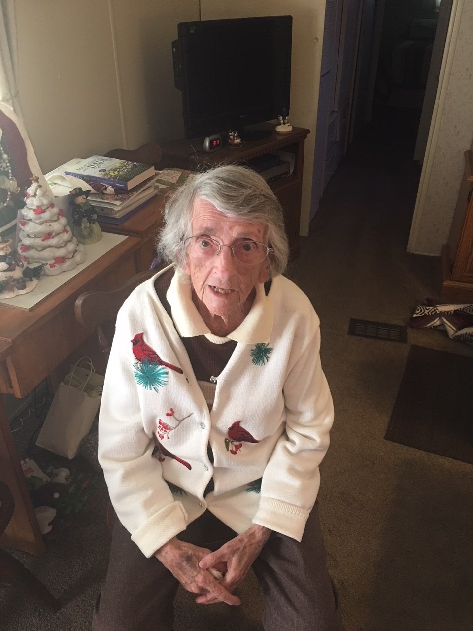 Obituary of Beatrice Joyce Roper