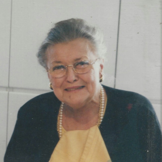 Obituary of Adrienne Amiot Murdock