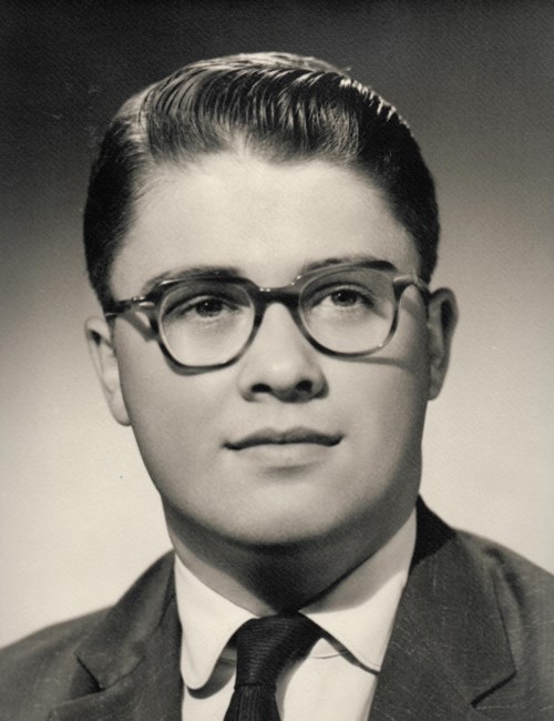 Obituary of Robert E. Simmons