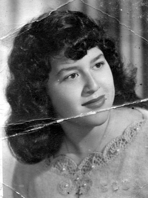 Obituary of Mary Lou Carmona