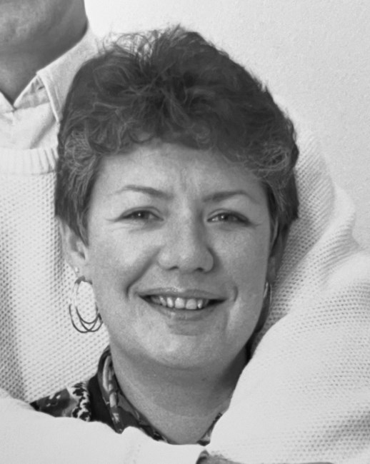 Obituario de Monica Elizabeth Gustavus