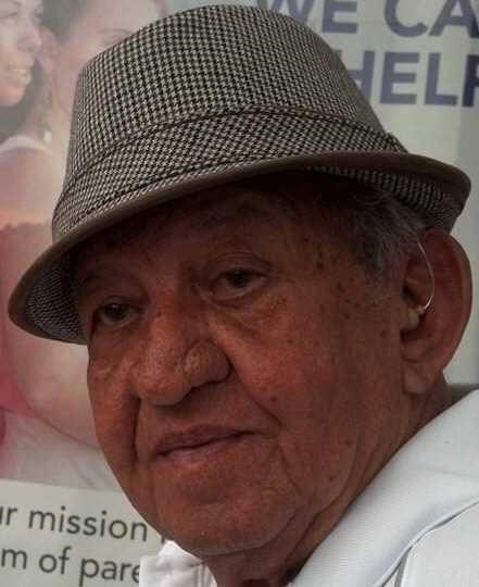 Obituario de Elfren Droz
