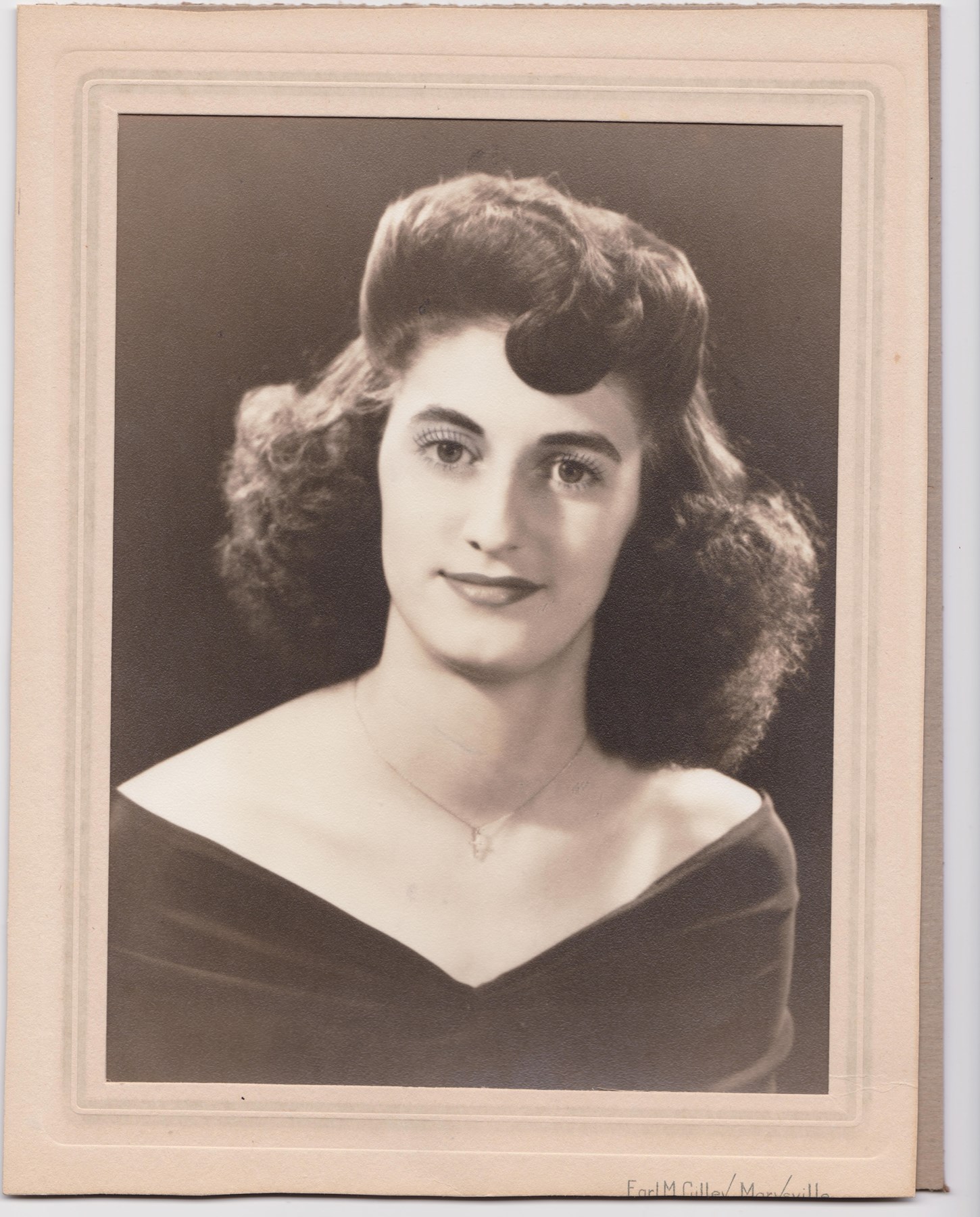 Obituary of Bessie Sarrionandia Poole