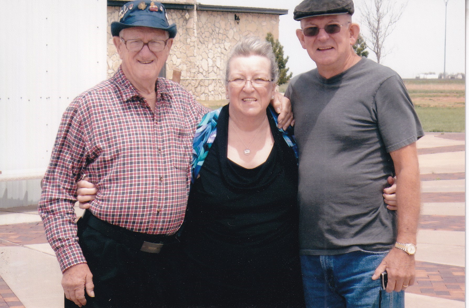 Obituario de Harvey Raymond Pankonien