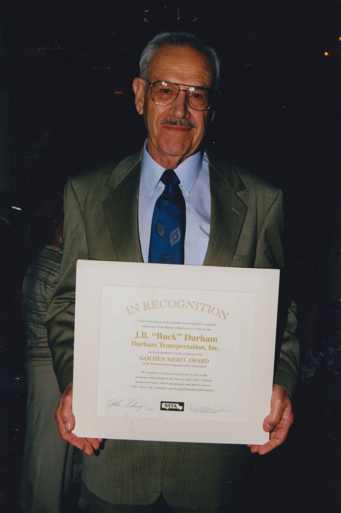 Obituario de J.B. "Buck" Durham