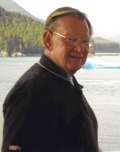 Obituary of Warren Halbakken