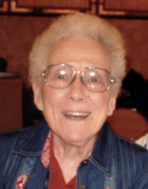Obituary of Evelyn M Lang
