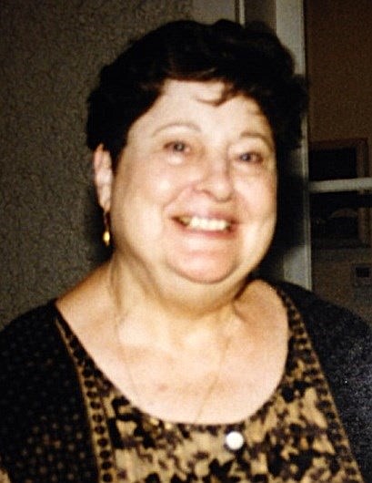 Obituary of Carmella Fernandez Robert