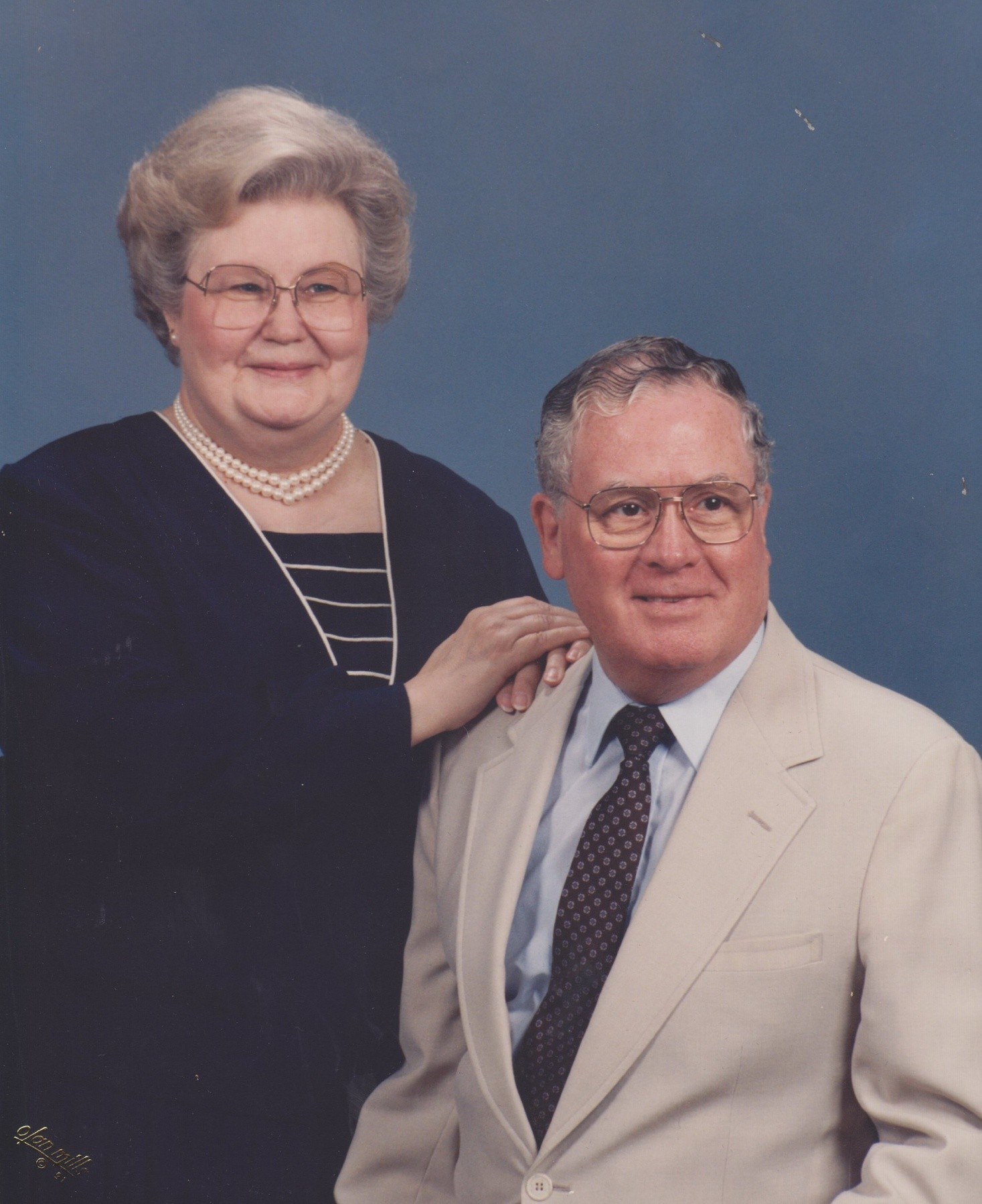 Obituary of Evelyn West Dixon