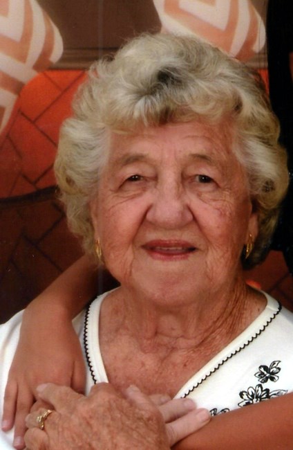 Obituario de Betty Loraine Fischer