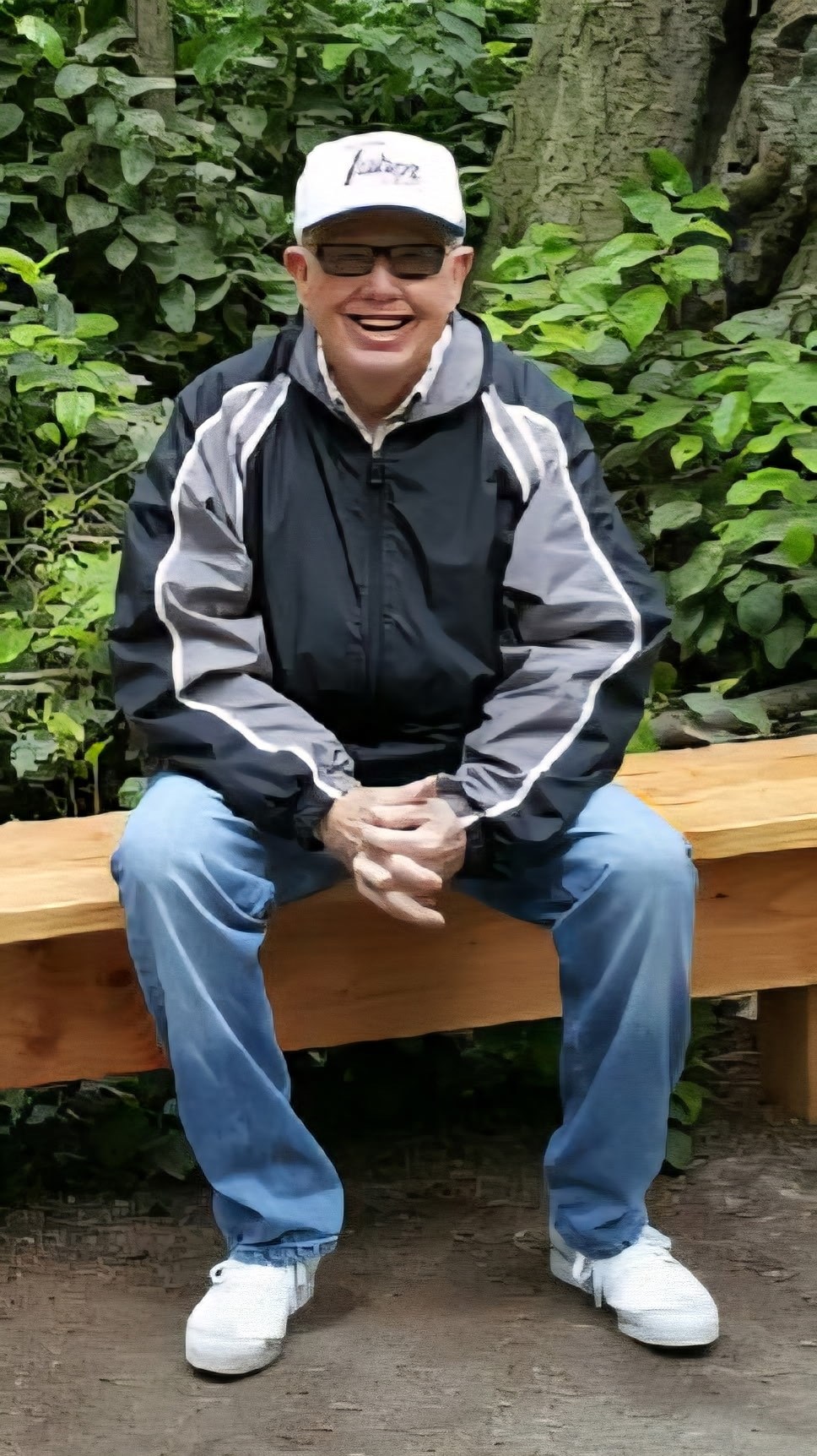 Obituary of Charlie Lowell Moyer