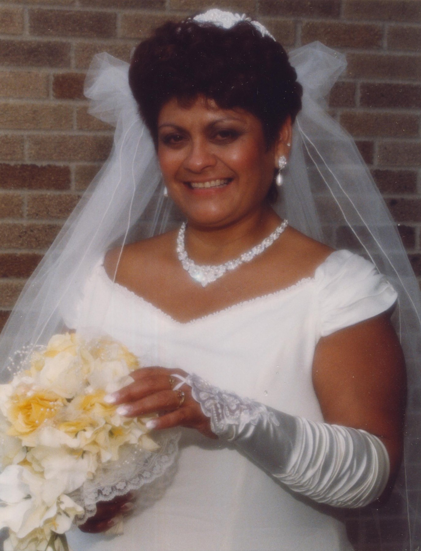Obituary of Aurora Gina Dominguez