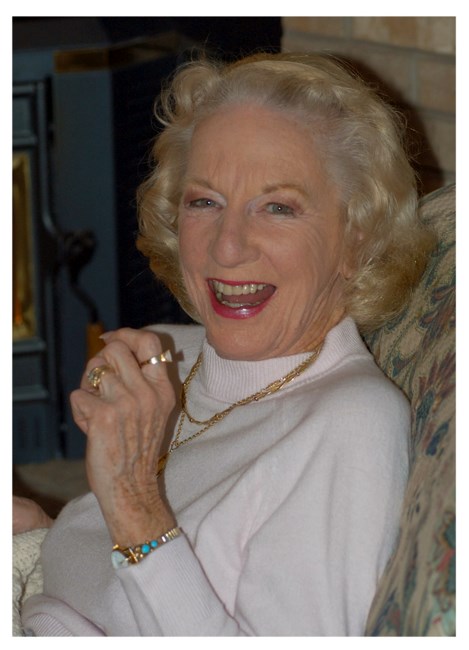 Obituario de Mary Joyce Findlay