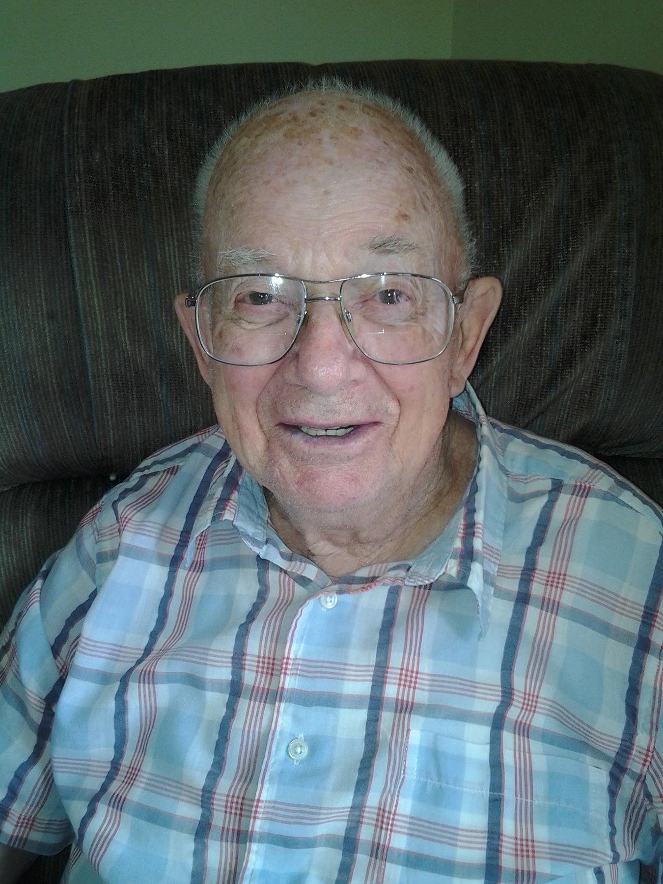 Obituary of Lynn MacKensie Smith