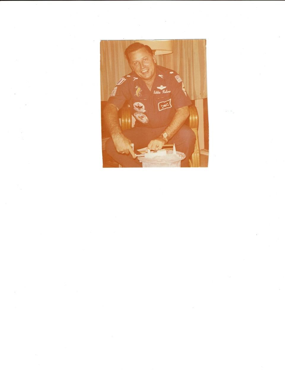 Obituario de Lt. Col. Donald M Robinson (USAF) Retired