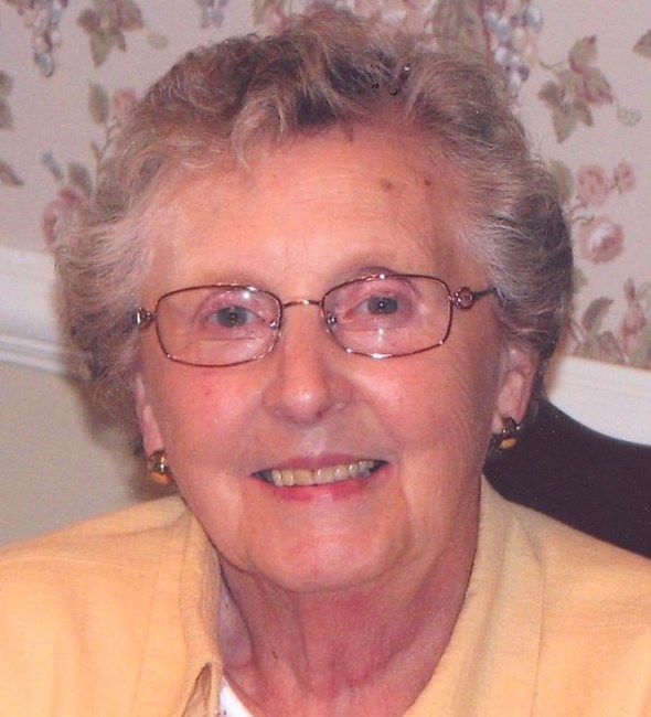 Obituary of Alice "Betty" Farrell Bright