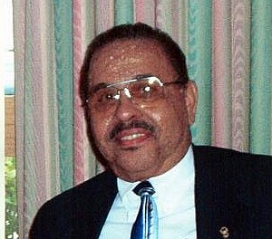 Obituary of Carl Wilson Hollins