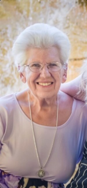 Obituario de Christine Helen McDermott