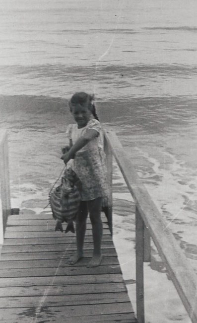 Obituary of Mae Van Hiatt