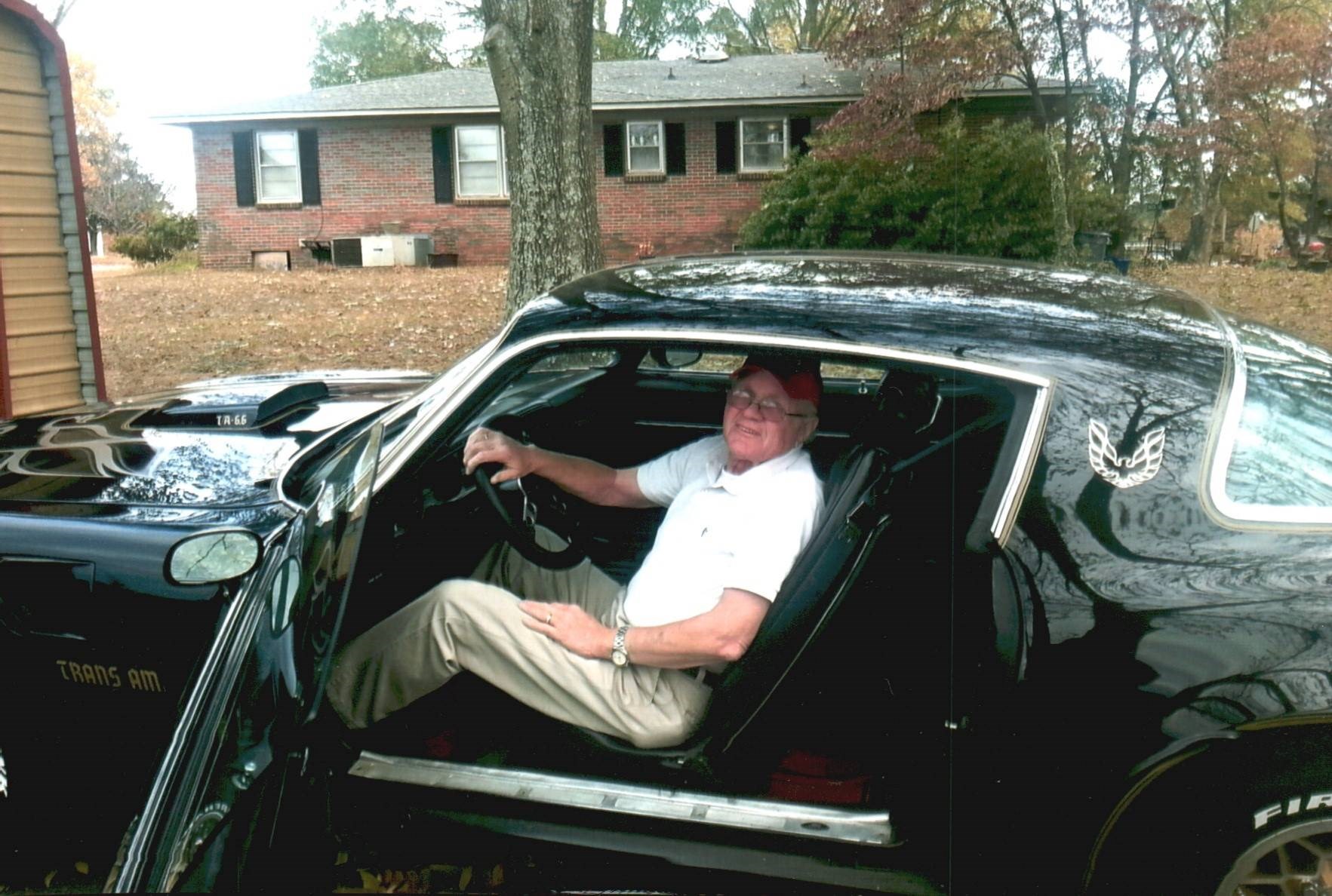 Obituary of Kenneth "Curly" Tipton