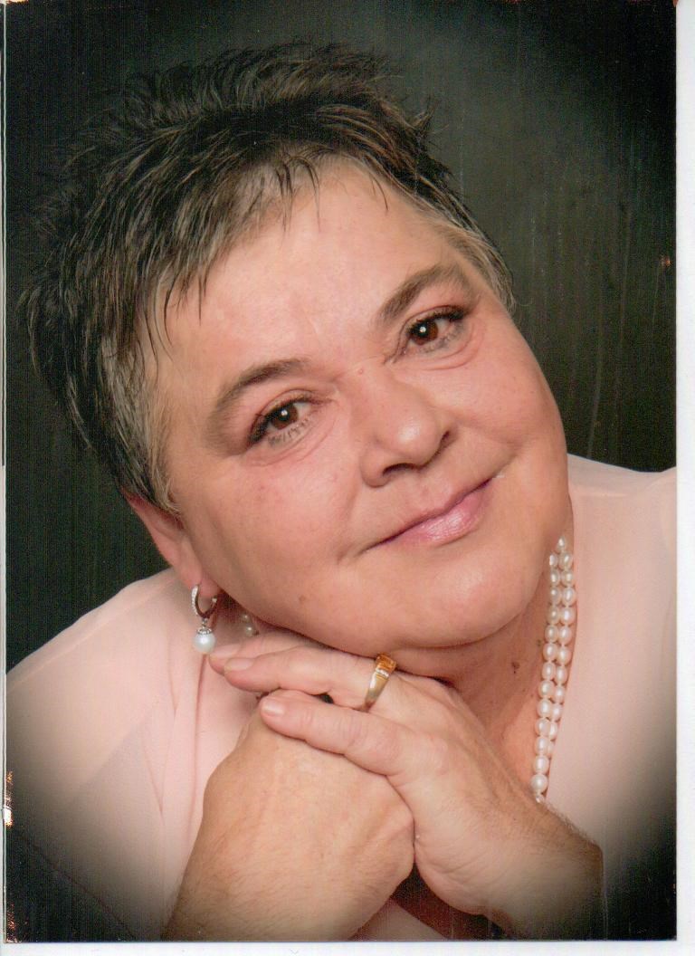 Obituary of Tonia Dechow Gill