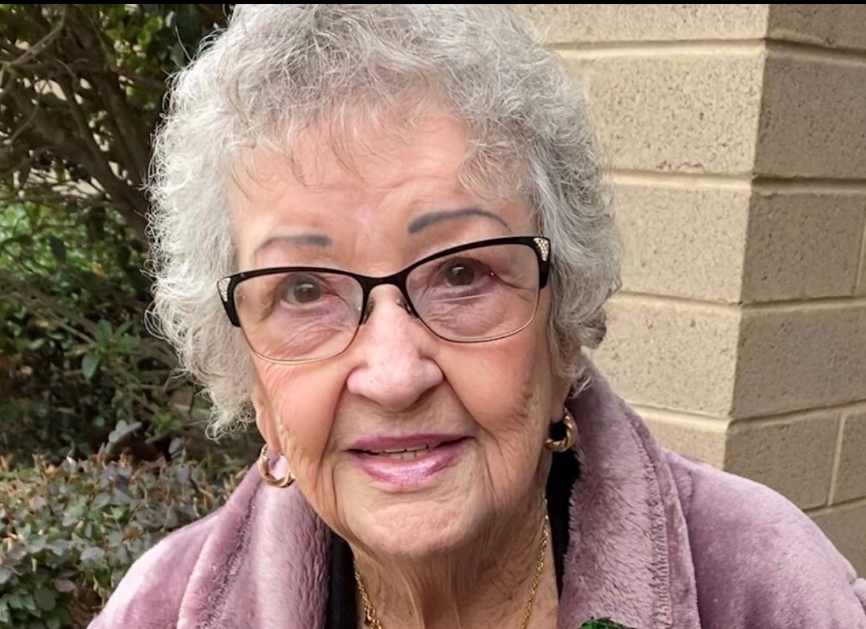 Obituary of Helen Jerry Oliver